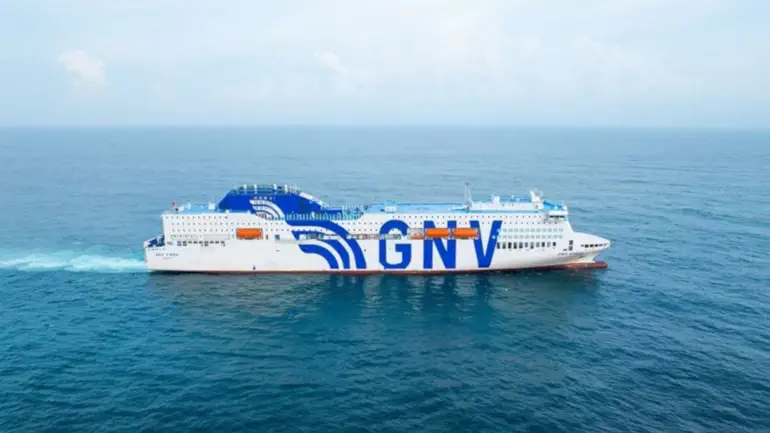 The Ferries GNV VIRGO operates on the Genoa-Palermo route.