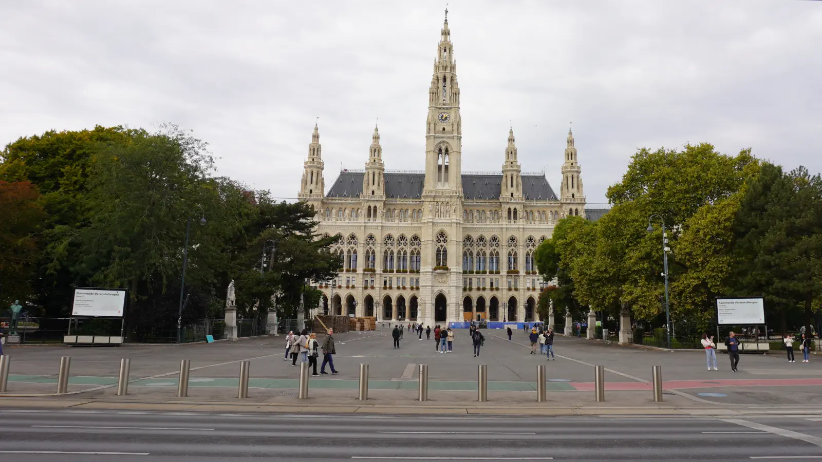 View of Vienna City Hall.