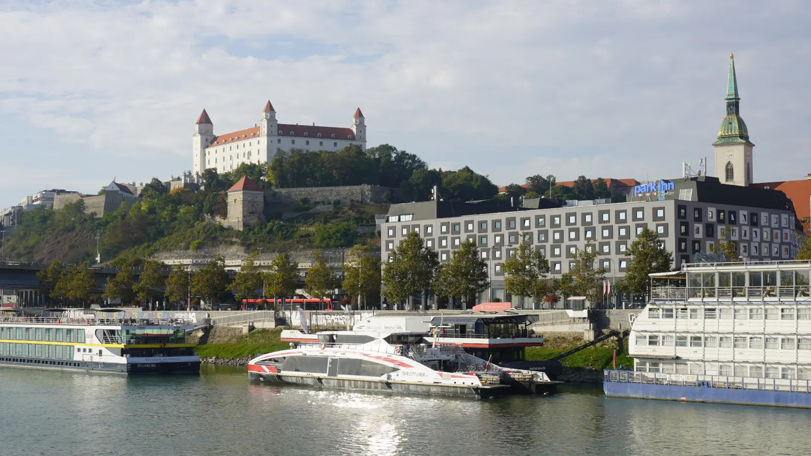 The Twin City Liner takes you from Bratislava to Vienna in just under 75 minutes.